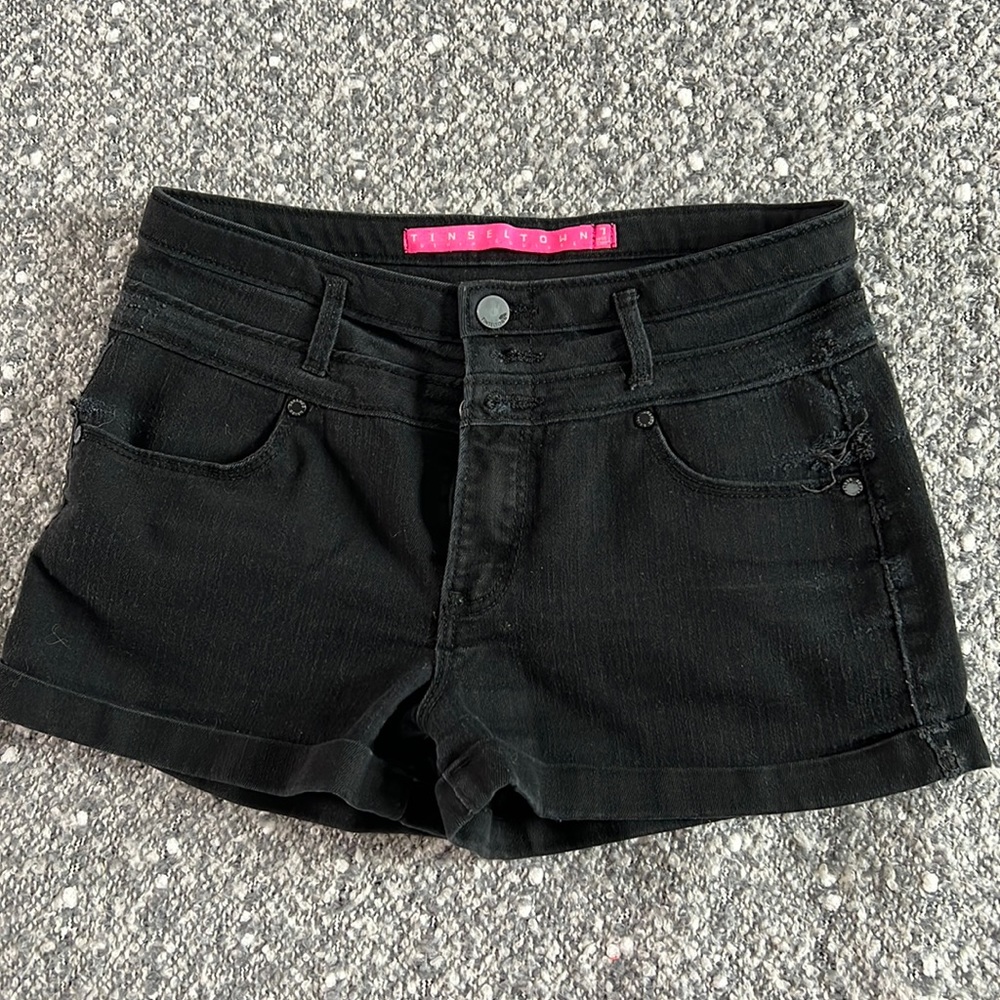 Tinseltown Short